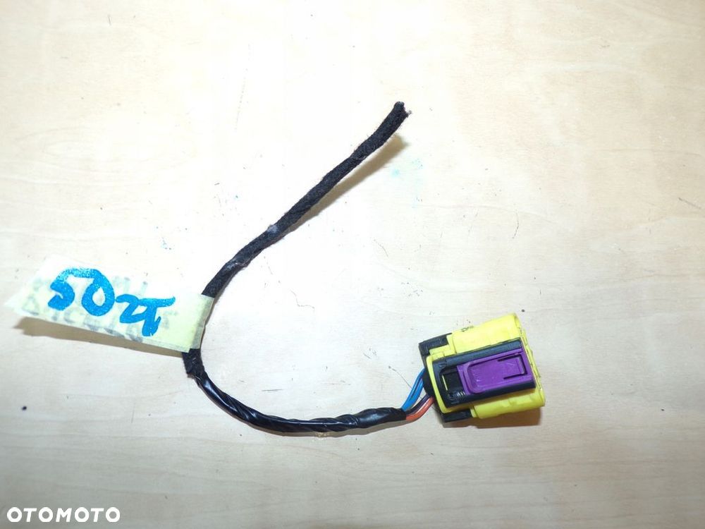 DUCATO JUMPER BOXER 16- KOSTKA WTYCZKA DO NAPINACZA PASA KIEROWCY - 1