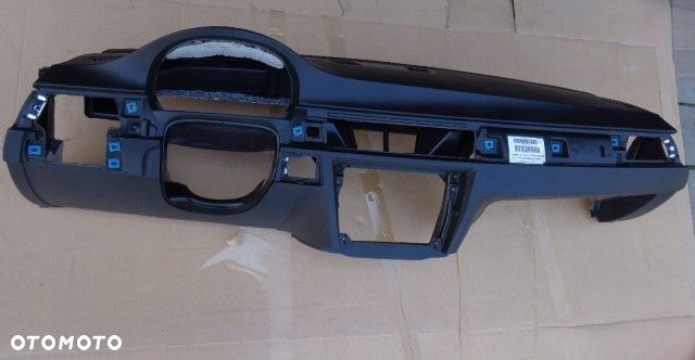 DESKA KONSOLA KOKPIT BMW E90 E91 E92 EUROPA IGŁA - 2