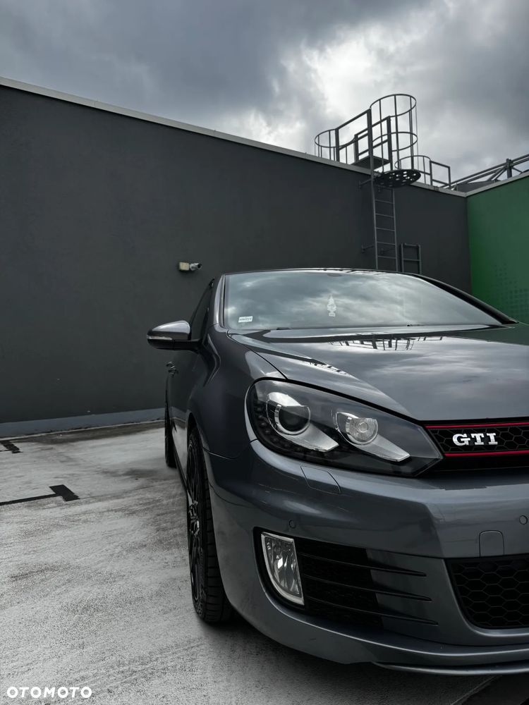 Volkswagen Golf VI 2.0 TSI GTI - 2