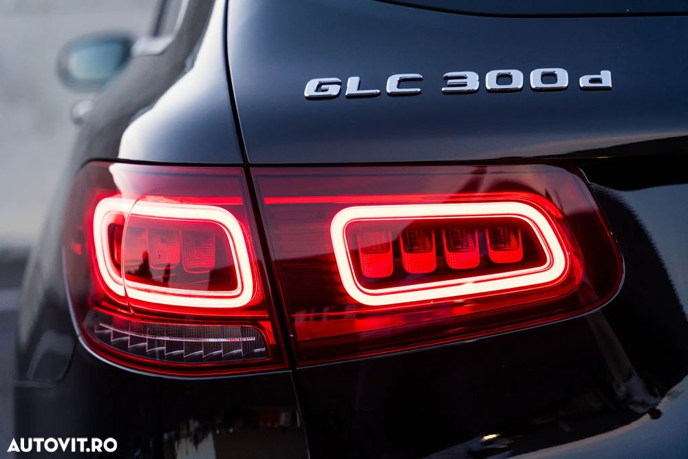 Mercedes-Benz GLC 300 d 4MATIC - 25