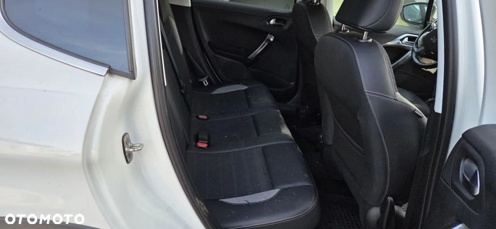 PEUGEOT 2008 fotel prawy przód - 7