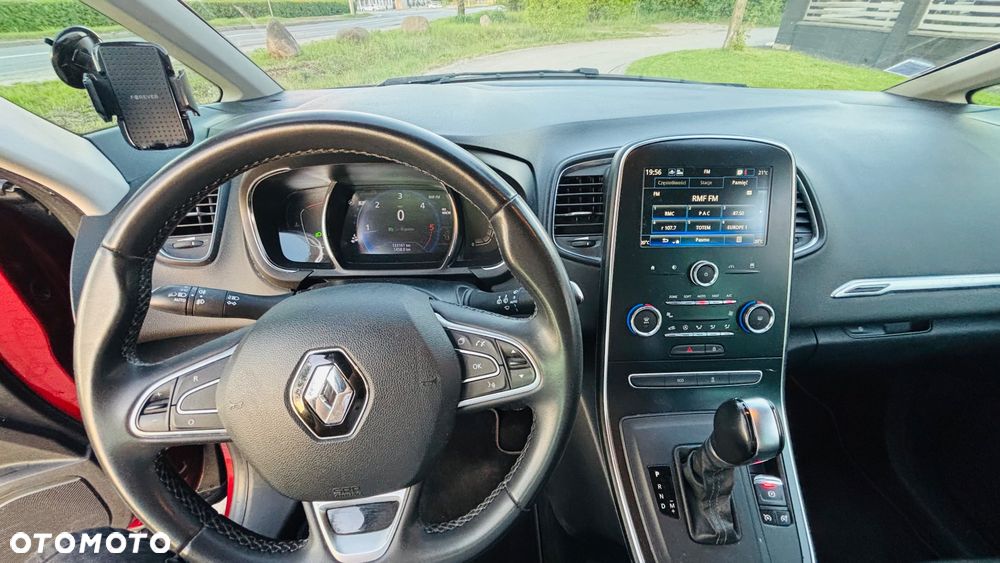 Renault Grand Scenic - 22