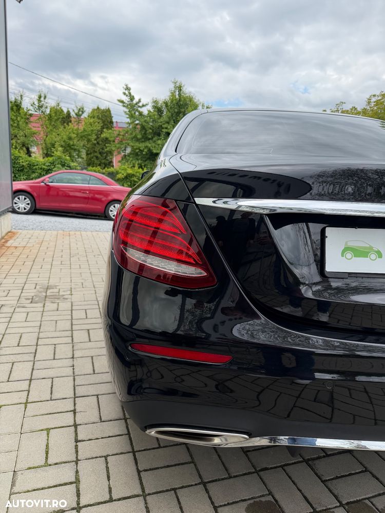 Mercedes-Benz E 200 4MATIC MHEV - 39
