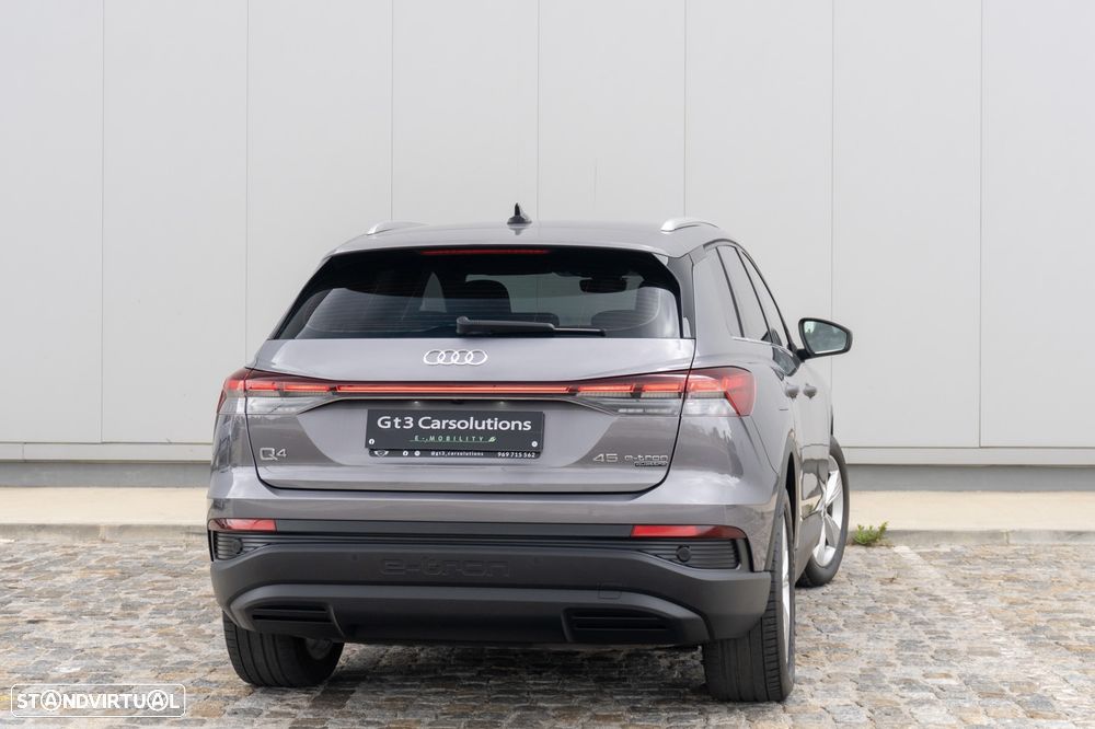 Audi Q4 e-tron 45 quattro - 7