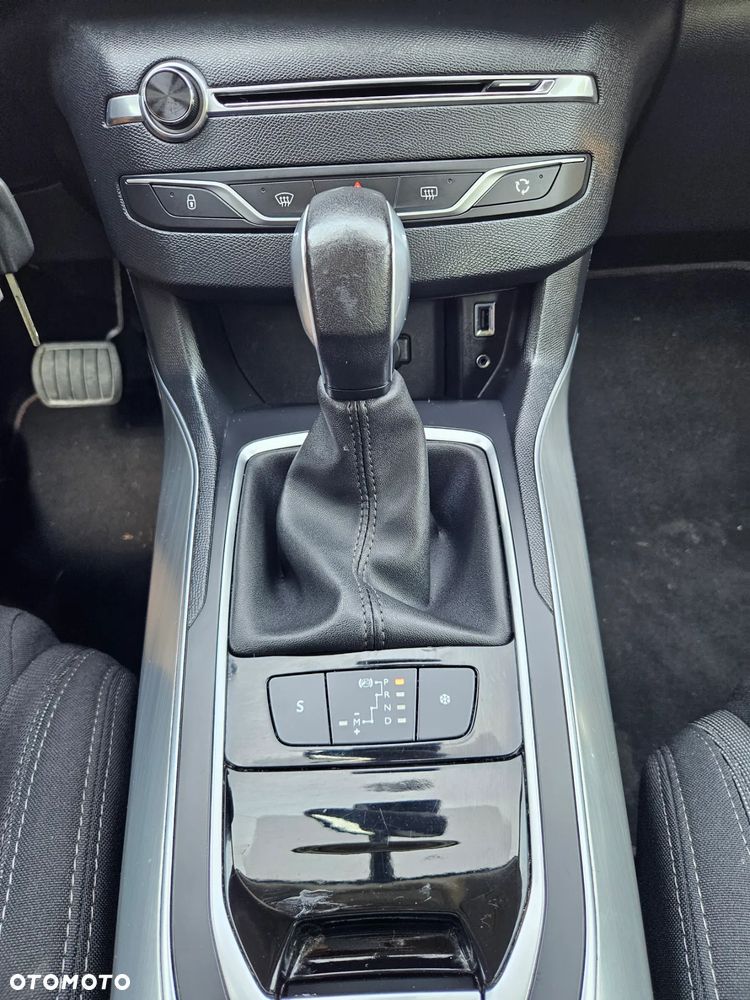 Peugeot 308 1.2 PureTech Active S&S EAT6 - 12