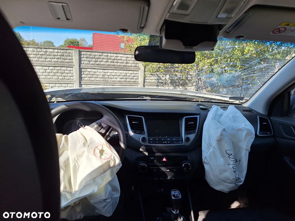 Hyundai Tucson 1.7 CRDI BlueDrive Classic 2WD - 13