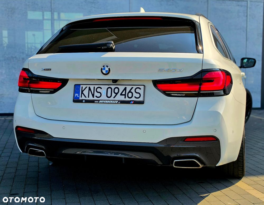 BMW Seria 5 540d xDrive M Sport Edition - 4