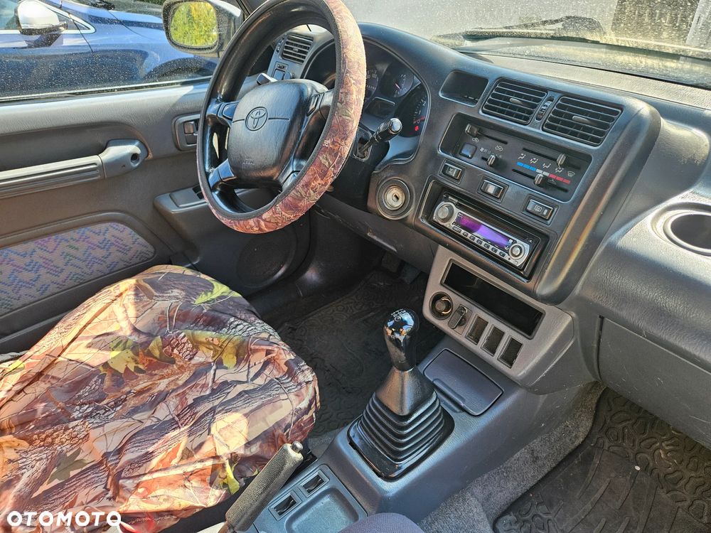 Toyota RAV4 2.0 - 8