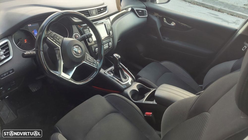Nissan Qashqai 1.5 dCi DCT ACENTA - 3