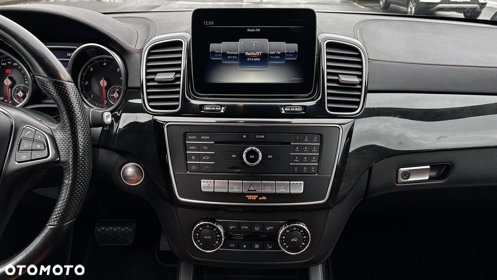 Mercedes-Benz GLE - 16