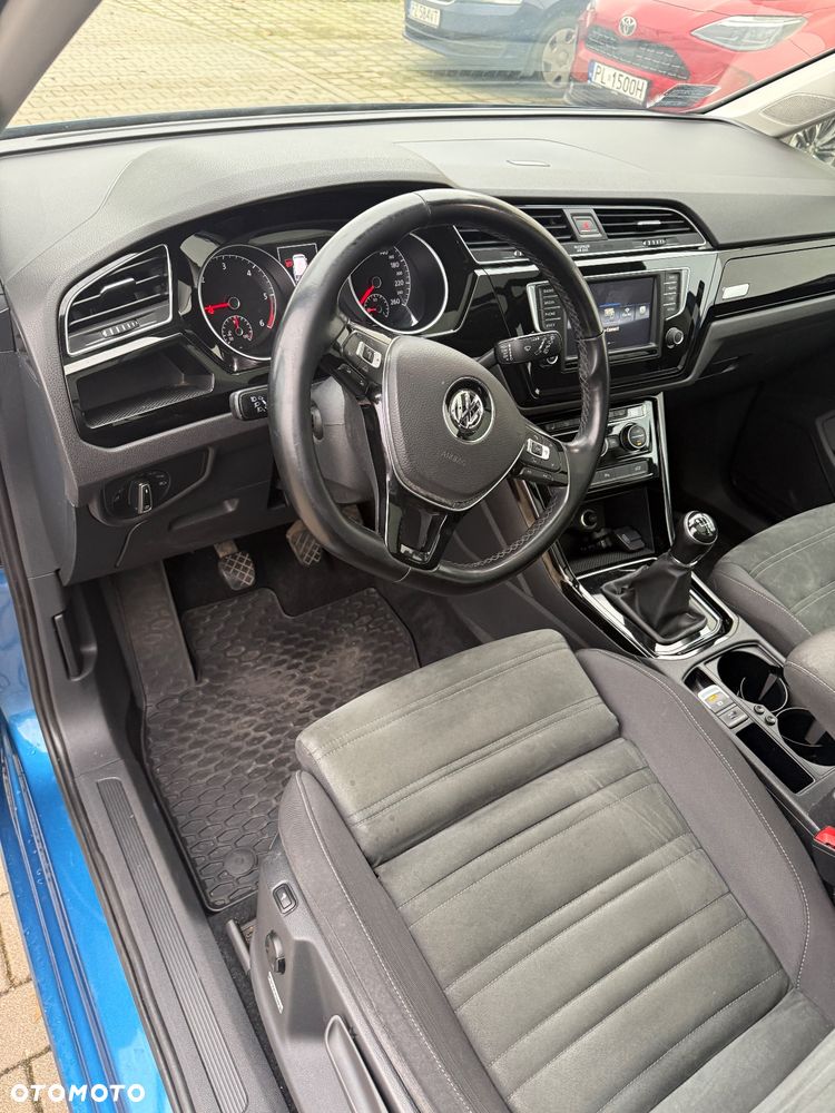 Volkswagen Touran 2.0 TDI SCR (BlueMotion Technology) Highline - 18