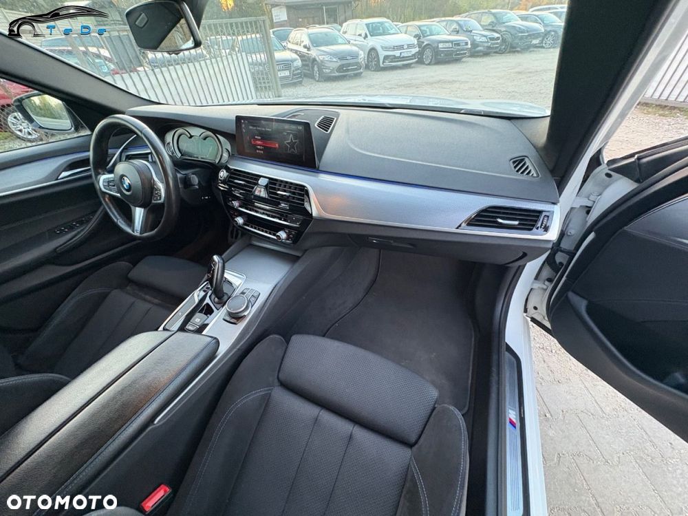 BMW Seria 5 520d M Sport sport - 28