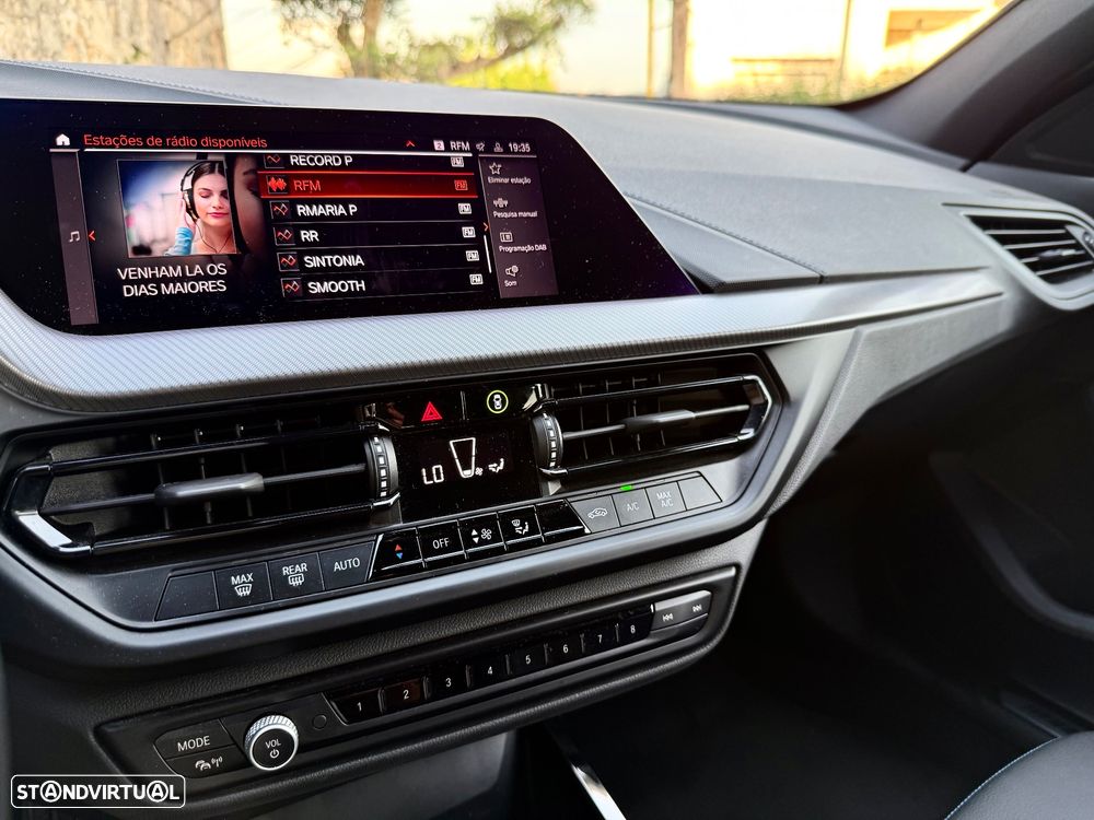 BMW 116 d Pack Desportivo M Auto - 27