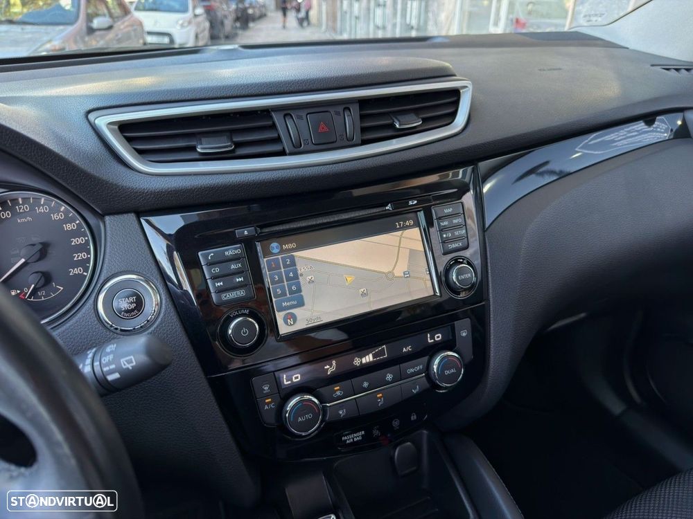 Nissan Qashqai 1.5 dCi Acenta Connect - 16