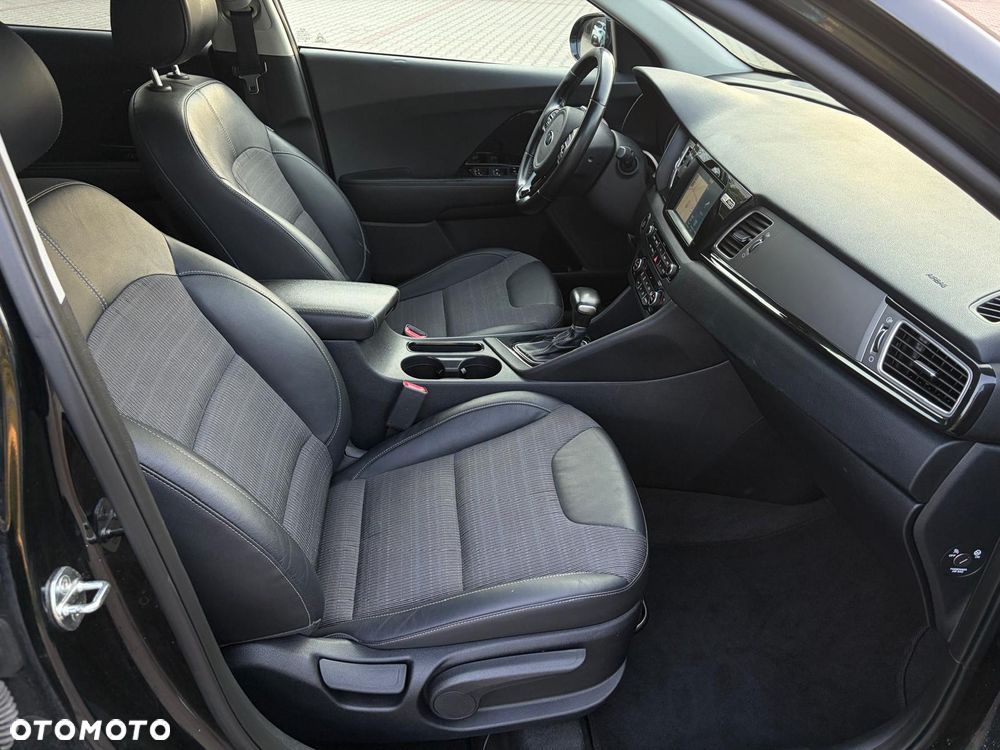 Kia Niro 1.6 GDI Hybrid L Business Line - 17