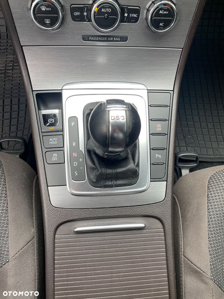 Volkswagen Passat 2.0 TDI Comfortline DSG - 20