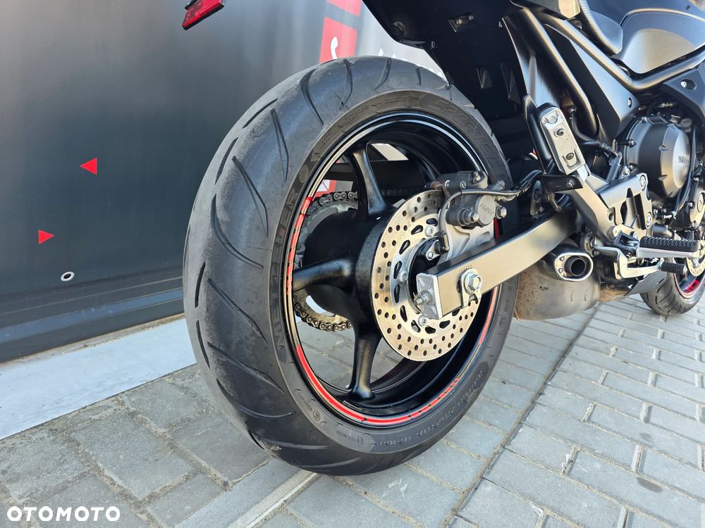 Yamaha XJ - 9