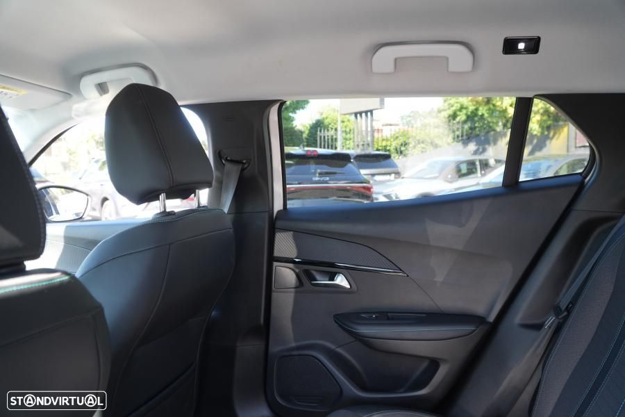 Peugeot 2008 PureTech 100 Allure - 6