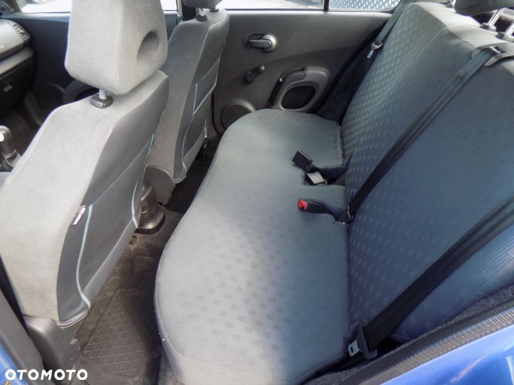 Nissan Micra - 8