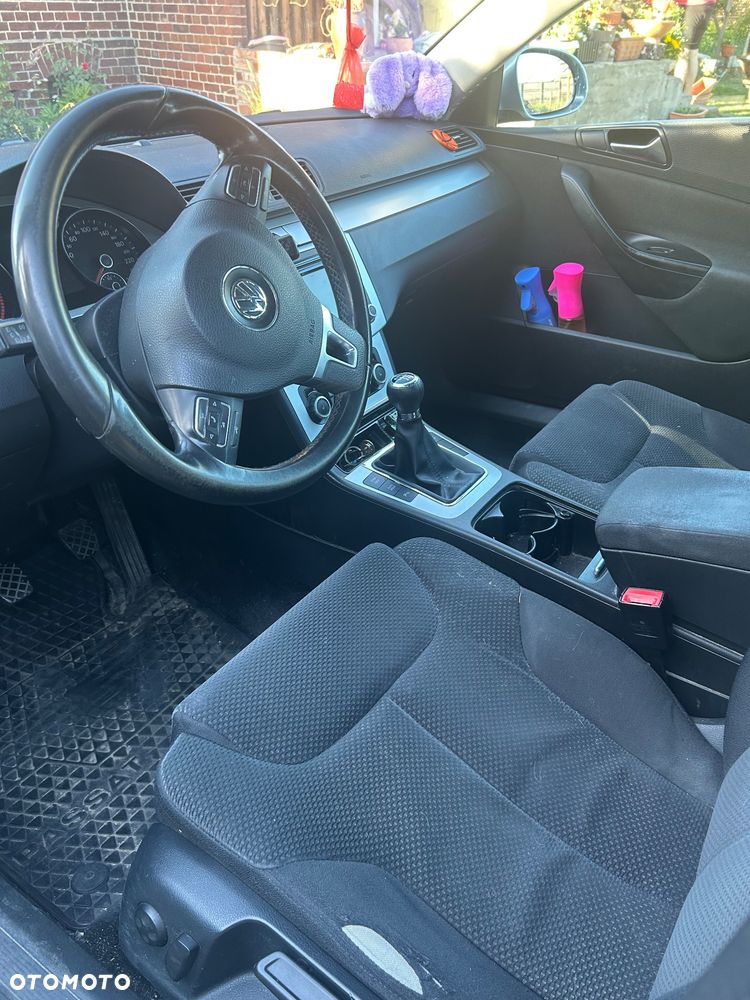 Volkswagen Passat 2.0 TDI DPF Comfortline - 9
