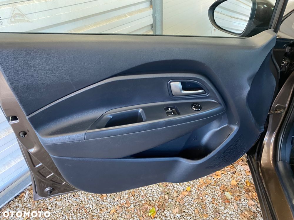 Kia Rio 1.2 M - 17