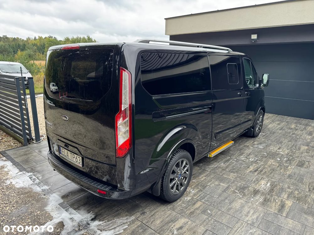 Ford Tourneo Custom - 15