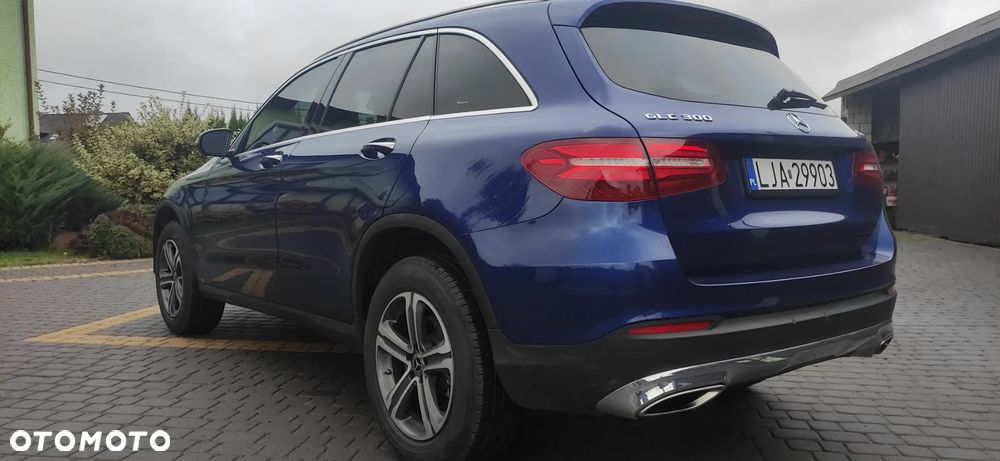 Mercedes-Benz GLC 300 4Matic 9G-TRONIC AMG Line - 6