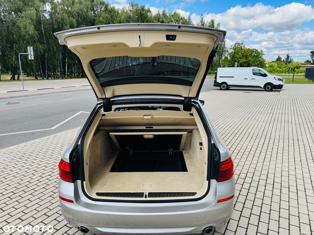 BMW Seria 5 518d - 22