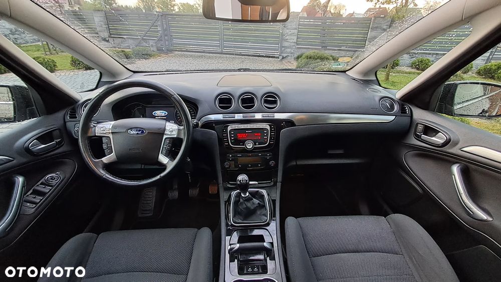 Ford S-Max - 9