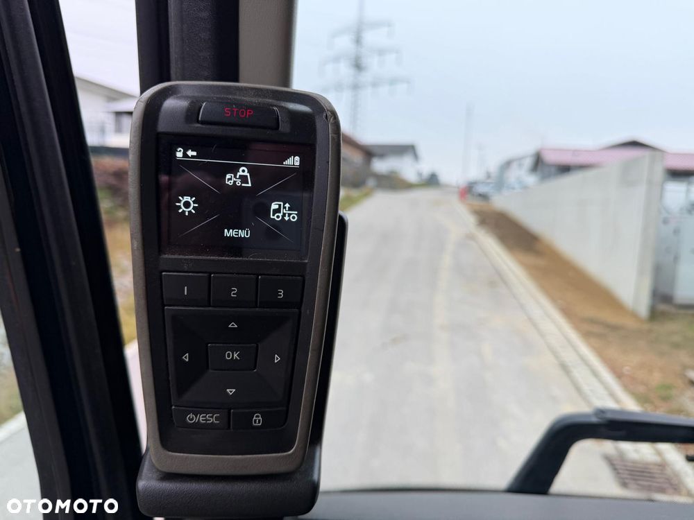 Volvo FH 500 EURO 6 !!!/RUCHOMA PODŁOGA STAS 2024/ACC/CAŁE NA PODUCHACH/KLIMA POSTOJOWA/RETARDER/NAVIGACJA/Z NIEMIEC - 13