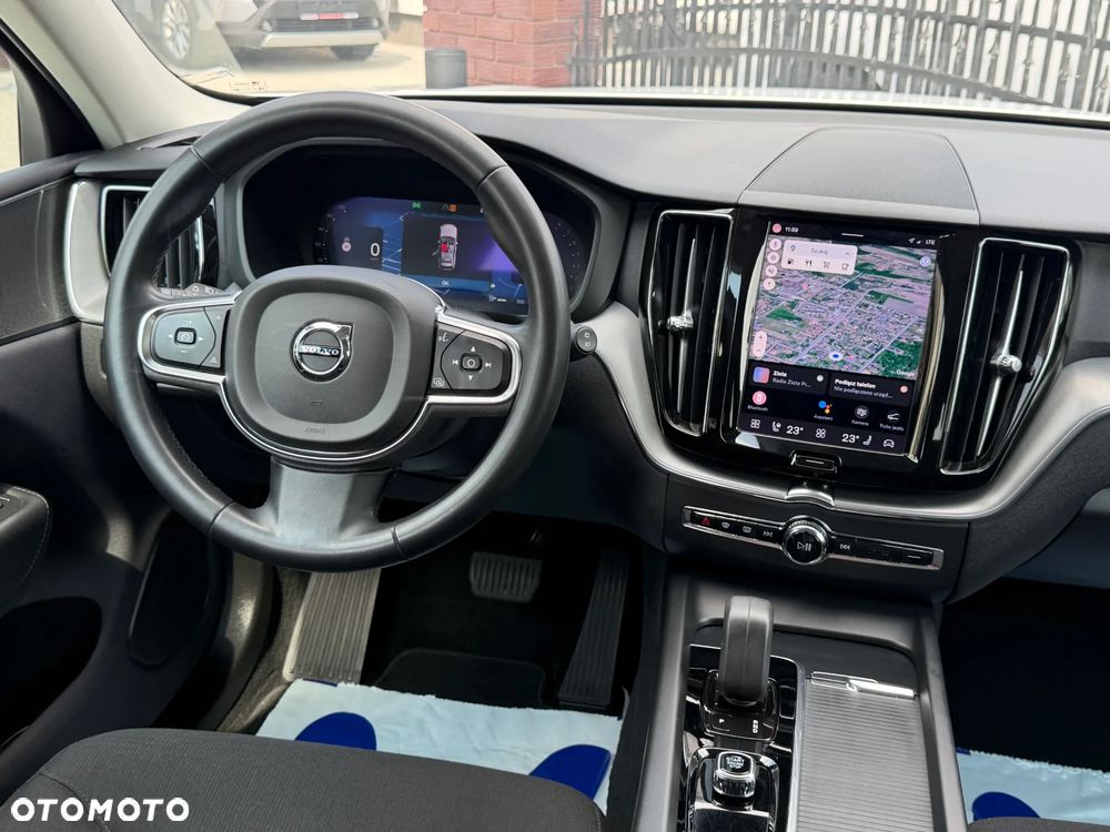 Volvo XC 60 B4 B Momentum Pro - 8