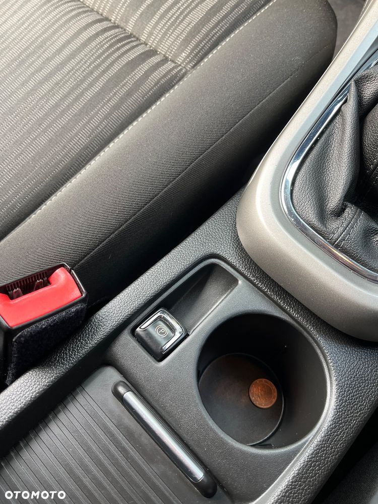 Opel Astra 1.4 T Cosmo EU6 - 11