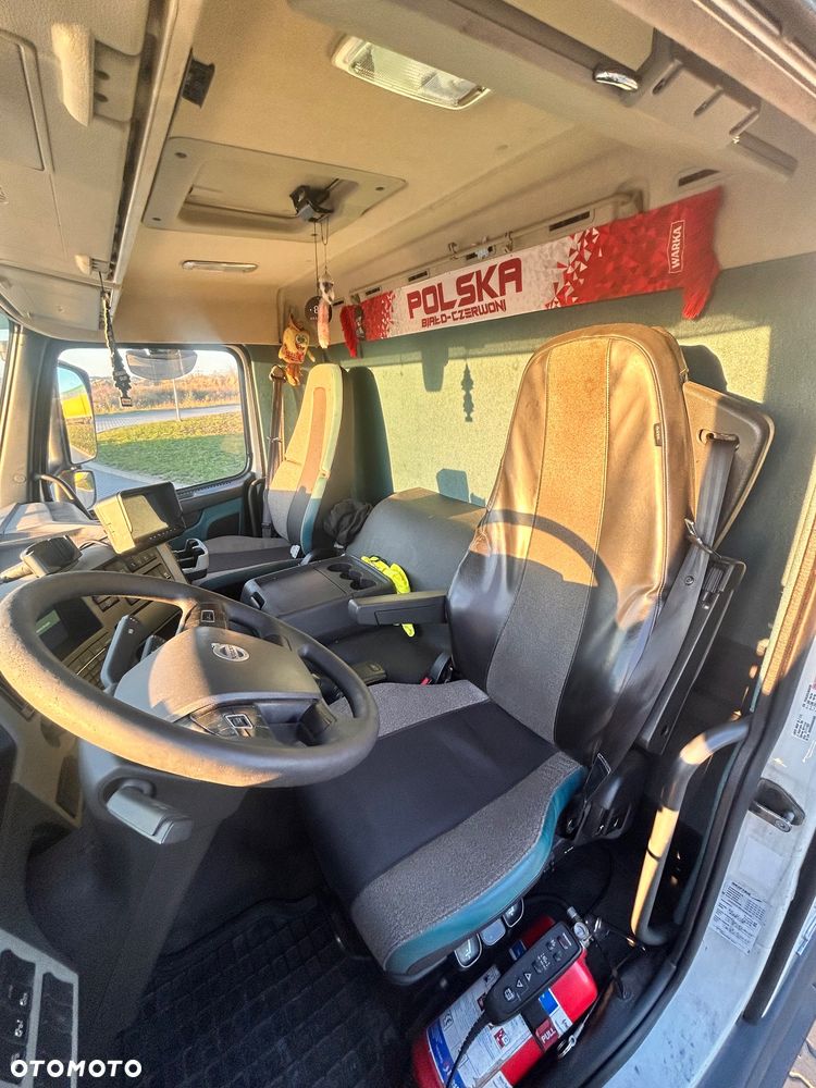 Volvo FM330 - 19