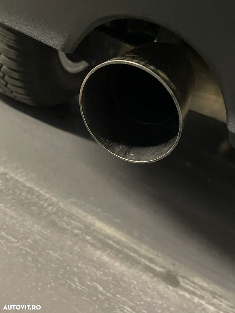 Volkswagen Golf 1.6 TDI DPF BlueMotion Technology Highline - 4