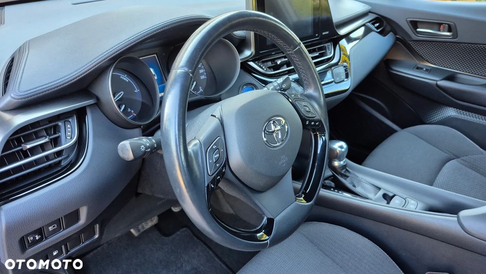 Toyota C-HR Flow - 9