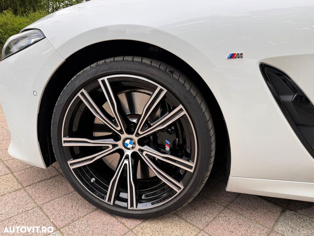 BMW Seria 8 - 26