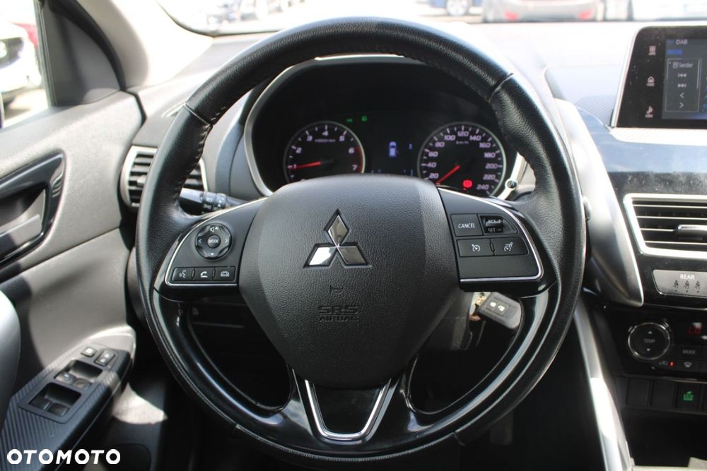 Mitsubishi Eclipse Cross - 33