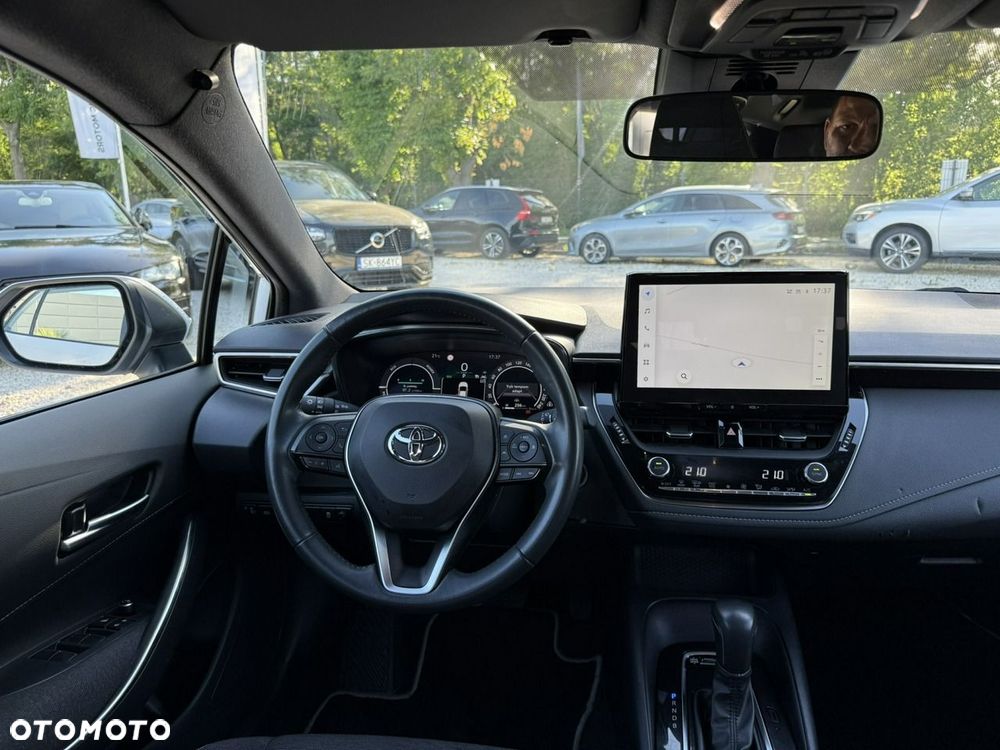 Toyota Corolla - 12