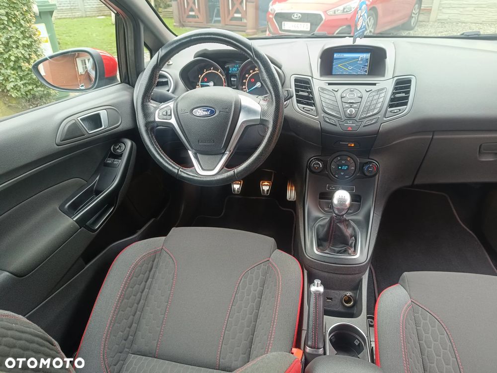 Ford Fiesta 1.0 EcoBoost S&S ST-LINE - 27