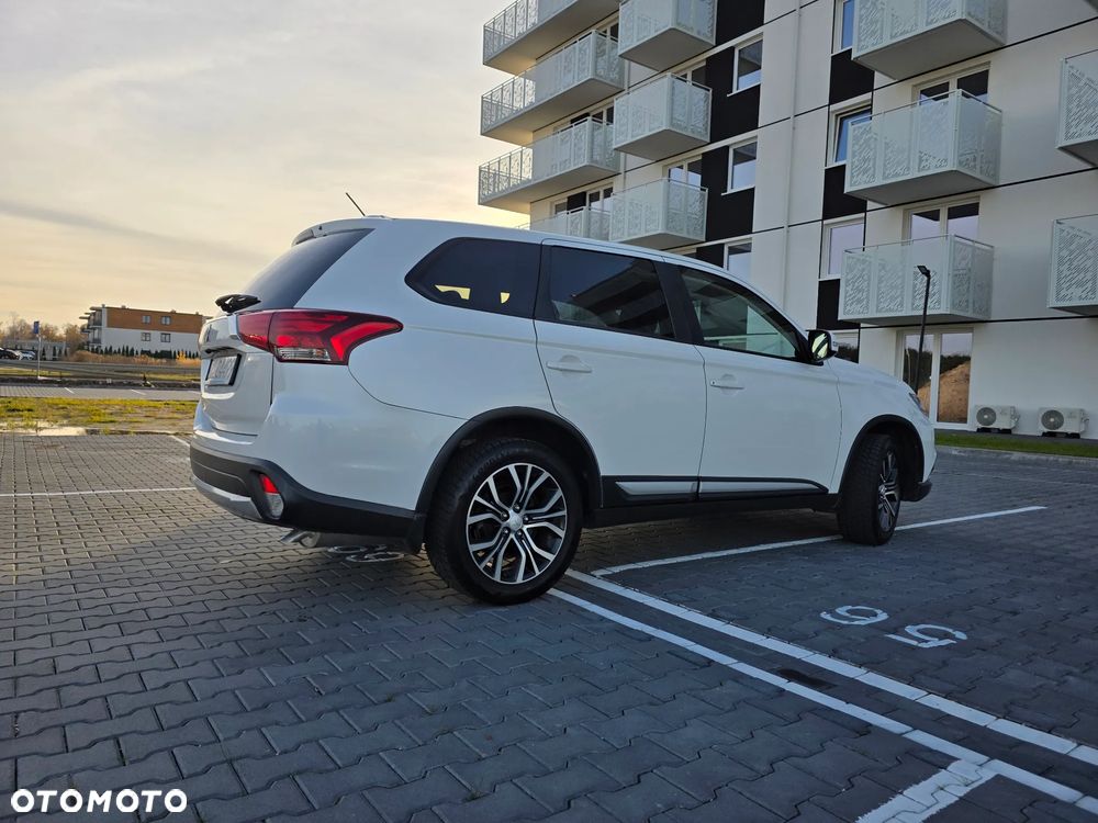 Mitsubishi Outlander 2.4 Instyle CVT - 4
