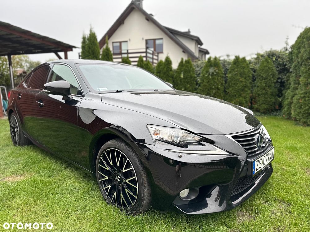 Lexus IS 300h Business - 4
