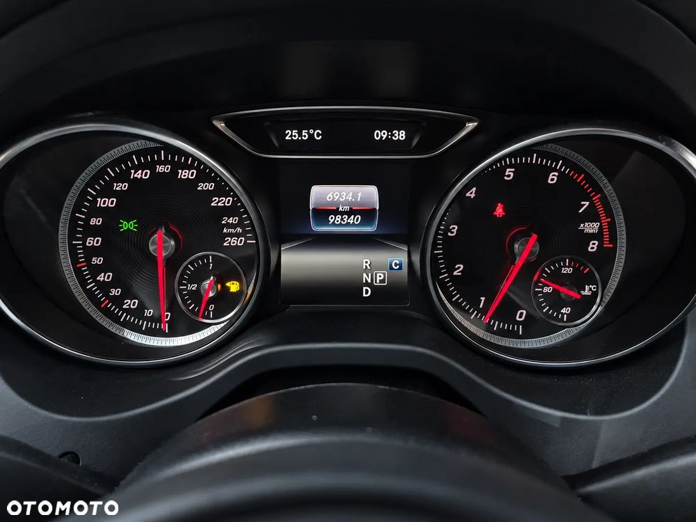 Mercedes-Benz CLA - 11