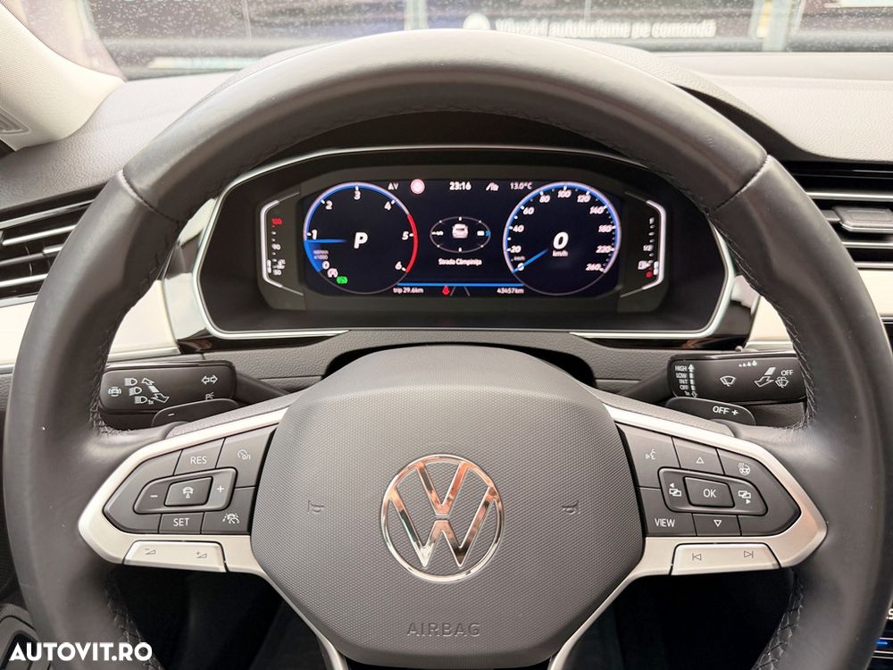 Volkswagen Passat 2.0 TDI DSG Highline - 28