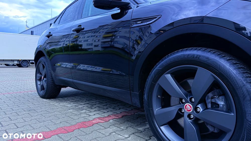 Jaguar E-Pace D240 AWD SE - 26