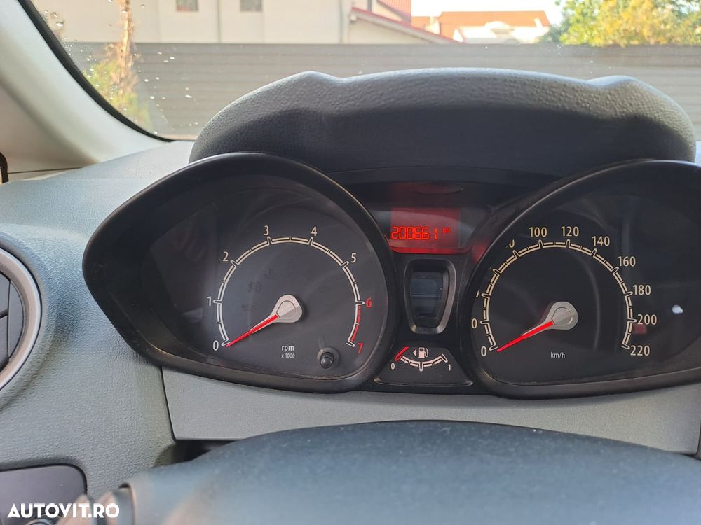 Ford Fiesta 1.25 Trend - 19
