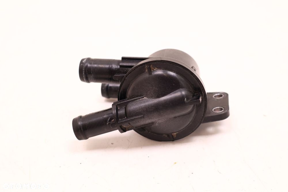 VOLVO XC60 II 2.0 T8 POMPA WODY 31686567 - 3