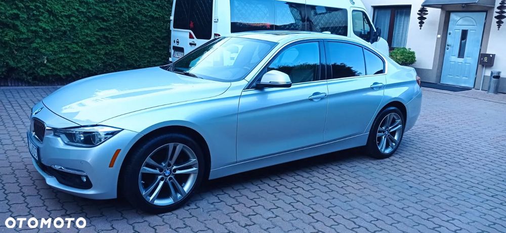 BMW Seria 3 330i - 7