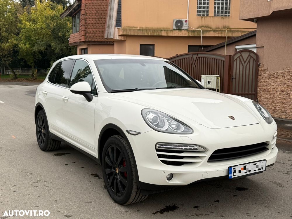 Porsche Cayenne 3.0 L V6 - 6