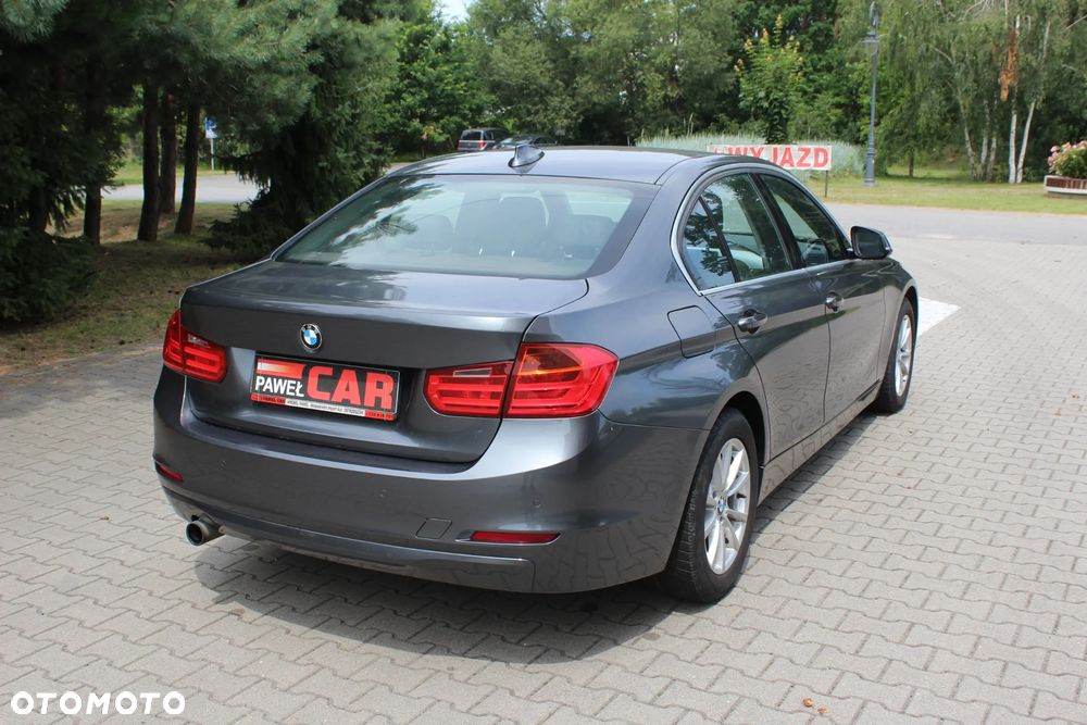 BMW Seria 3 320i Sport-Aut - 9
