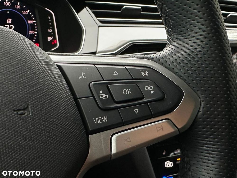 Volkswagen Passat - 15